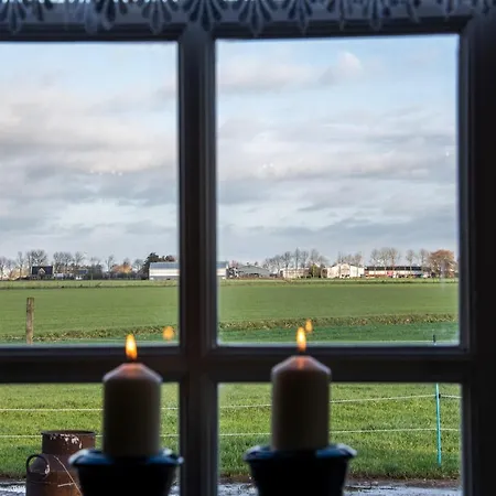 De Martha Hoeve Villa *