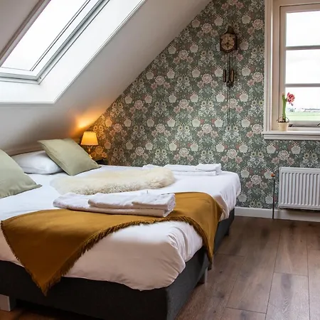 De Martha Hoeve Villa *