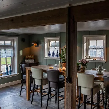 De Martha Hoeve Villa *